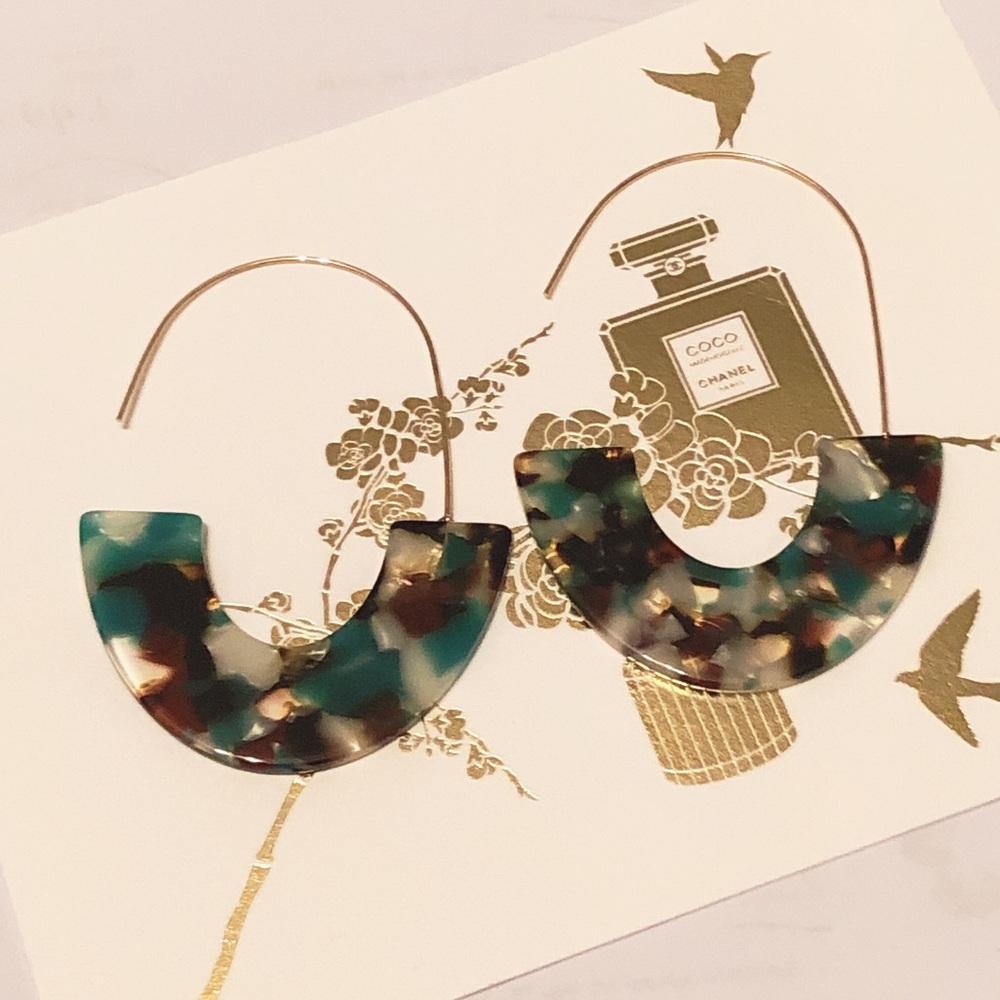 Geometric Dangle Earrings (Bloggers Favorite) - Picture 2 of 6
